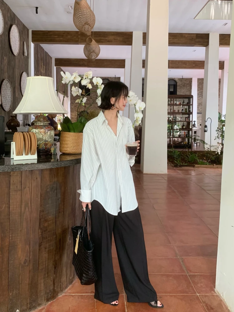 New Summer Vintage Loose Thin Striped irt Women's Sun Protection Top Comfortable Polyester Cotton Blend Long Sve Blouse
New Summer Vintage Loose Thin Striped irt Women's Sun Protection Top Comfortable Polyester Cotton Blend Long Sve Blouse