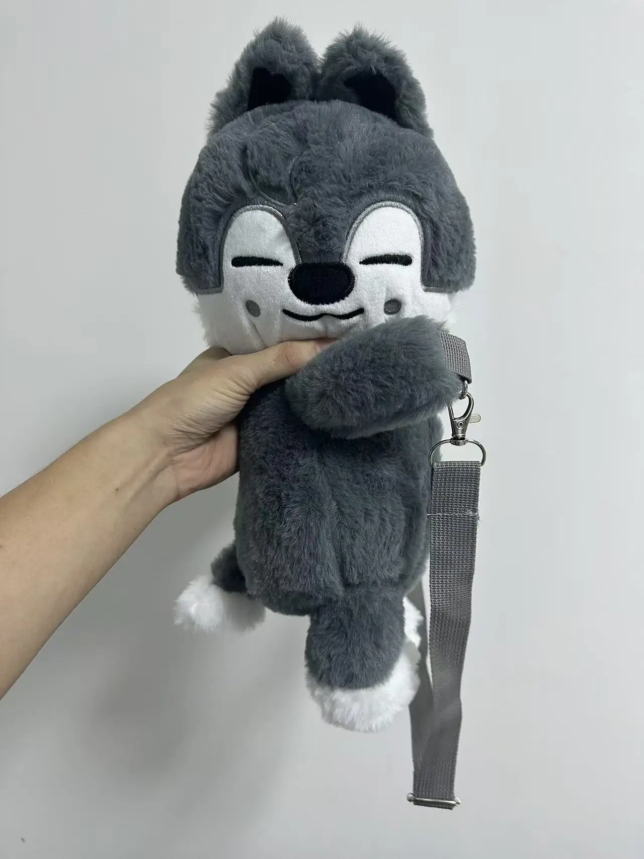 Hot Sale kpop Stray Kids SKZOO Plush Backpack Bangchan Hyunjin Felix Doll Bag Crossbody Bag For Fans
Hot Sale kpop Stray Kids SKZOO Plush Backpack Bangchan Hyunjin Felix Doll Bag Crossbody Bag For Fans