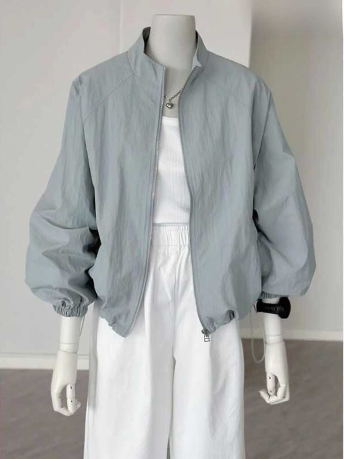 New 2024 Women's Lightweight Casual Outdoor Jaet Sun Protection Spring Summer Faionable Spor Zipper Closure Long Sve
New 2024 Women's Lightweight Casual Outdoor Jaet Sun Protection Spring Summer Faionable Spor Zipper Closure Long Sve