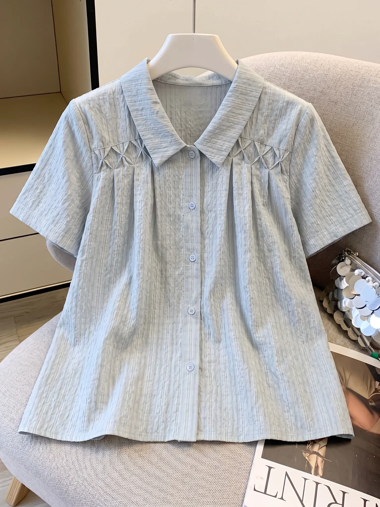 Light Blue Short Sleeve Shirt Women's plus Size Micro FatMM Slimming Summer New Style Commute Korean Loose Fit Shirt
Light Blue Short Sleeve Shirt Women's plus Size Micro FatMM Slimming Summer New Style Commute Korean Loose Fit Shirt