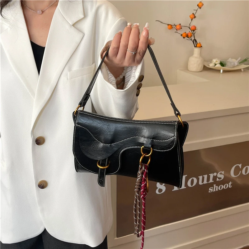 Designer Women's Handbag Premium Leather Shoulder Bag Elegant Crossbody Tote Ladies Fashion Accessory
Designer Women's Handbag Premium Leather Shoulder Bag Elegant Crossbody Tote Ladies Fashion Accessory