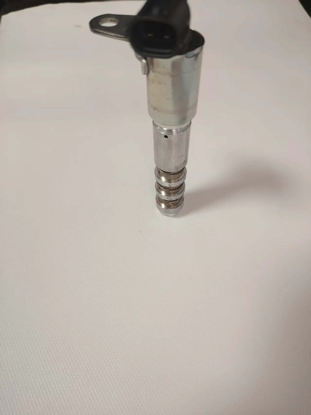 12636175 12626012 12615613 12588943 12586722 Vvt Variable Timing Solenoid Camshaft Solenoid Valve Suitable for Cadillac, Buick, Chevrolet, Gmc 3.0L 3.6L V6 Models
12636175 12626012 12615613 12588943 12586722 Vvt Variable Timing Solenoid Camshaft Solenoid Valve Suitable for Cadillac, Buick, Chevrolet, Gmc 3.0L 3.6L V6 Models