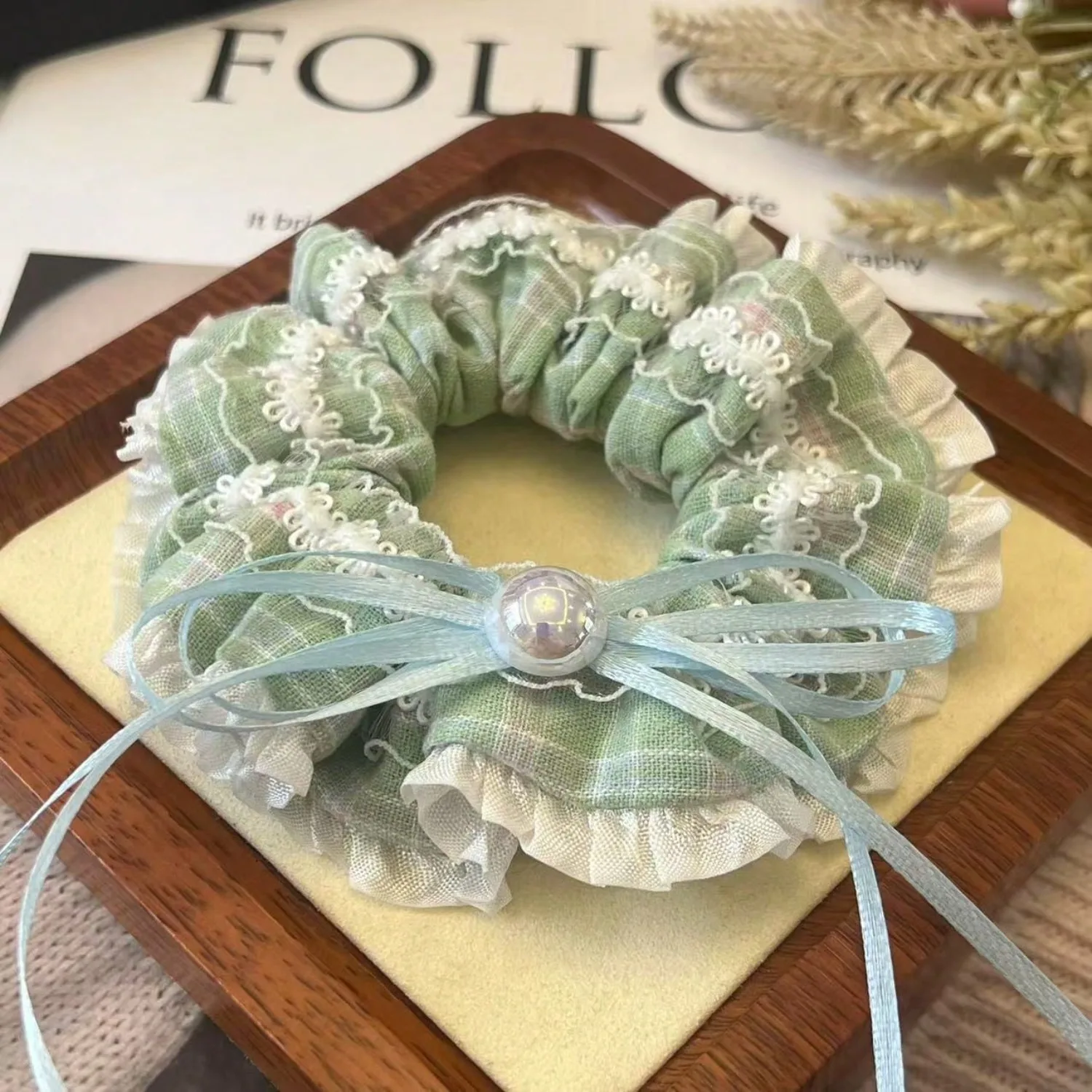 1pc Spring/Summer New Green Plaid Scrunchie Sweet Design Niche Cake Scrunchie Hair Accessory
1pc Spring/Summer New Green Plaid Scrunchie Sweet Design Niche Cake Scrunchie Hair Accessory