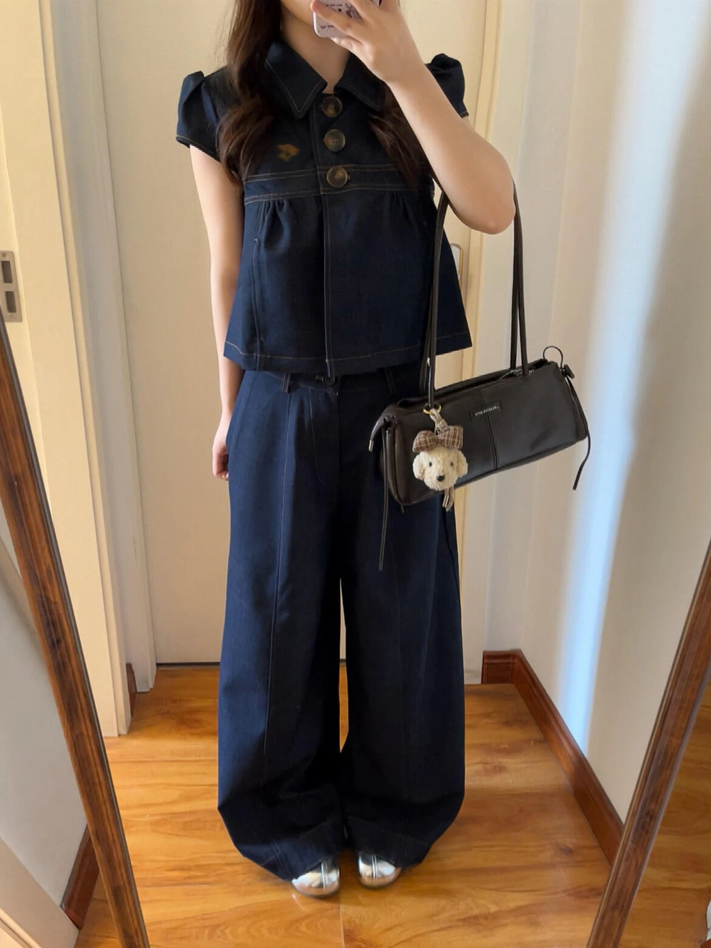 Summer Blue Shirt Bubble Sleeve Women's Wide Leg Pants Set Casual Fashion High Waist Trousers Complete Outfit Coincidence Wind
Summer Blue Shirt Bubble Sleeve Women's Wide Leg Pants Set Casual Fashion High Waist Trousers Complete Outfit Coincidence Wind