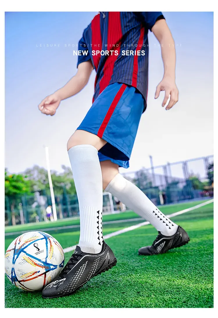Low Ankle Soccer Boots With Long Studs, Non-slip Durable Sole For Outdoor Football Exercise Use
Low Ankle Soccer Boots With Long Studs, Non-slip Durable Sole For Outdoor Football Exercise Use