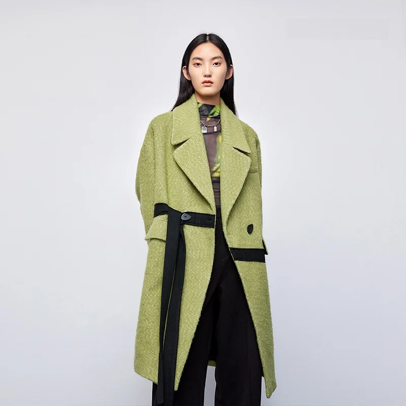 Новое зимнее женское шерстяное пальто с поясом, из смесовой пряжи, с отложным воротником, в корейском стиле, для офиса и повседневной носки, с длинными рукавами, средней длины
Новое зимнее женское шерстяное пальто с поясом, из смесовой пряжи, с отложным воротником, в корейском стиле, для офиса и повседневной носки, с длинными рукавами, средней длины
