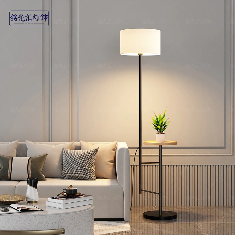 Nordic floor lamp, living room sofa next to a few bedrooms, American new ornaments, high-end coffee table storage desk lamp
Nordic floor lamp, living room sofa next to a few bedrooms, American new ornaments, high-end coffee table storage desk lamp