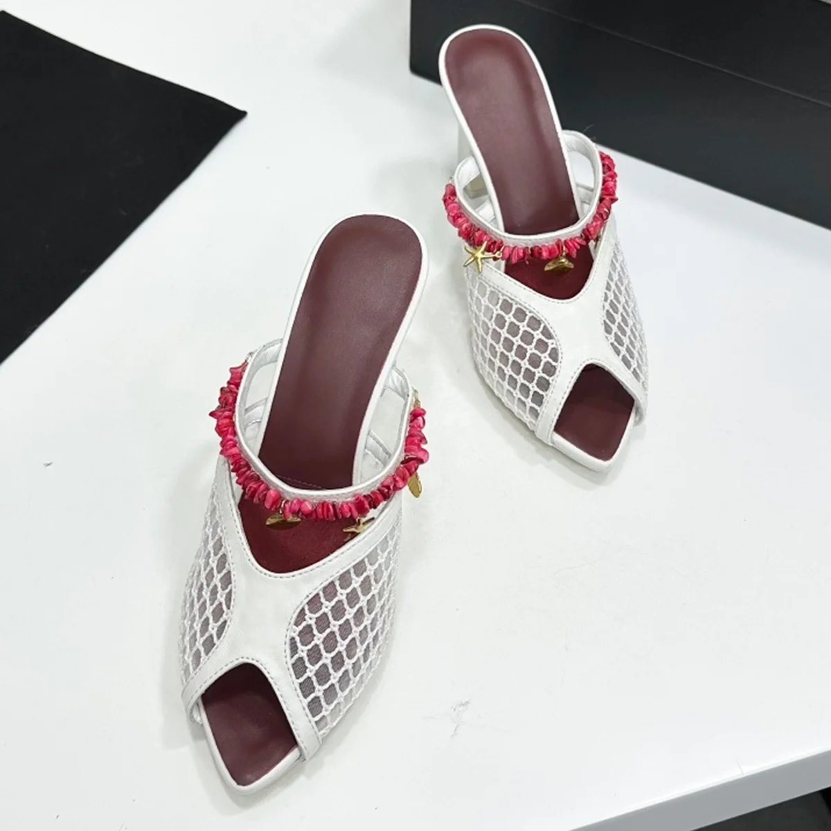 2026 Women's Beaded Mesh Block Heel Mules, Pointed Open Toe Slip-On Summer Sandals YYT26041941
2026 Women's Beaded Mesh Block Heel Mules, Pointed Open Toe Slip-On Summer Sandals YYT26041941