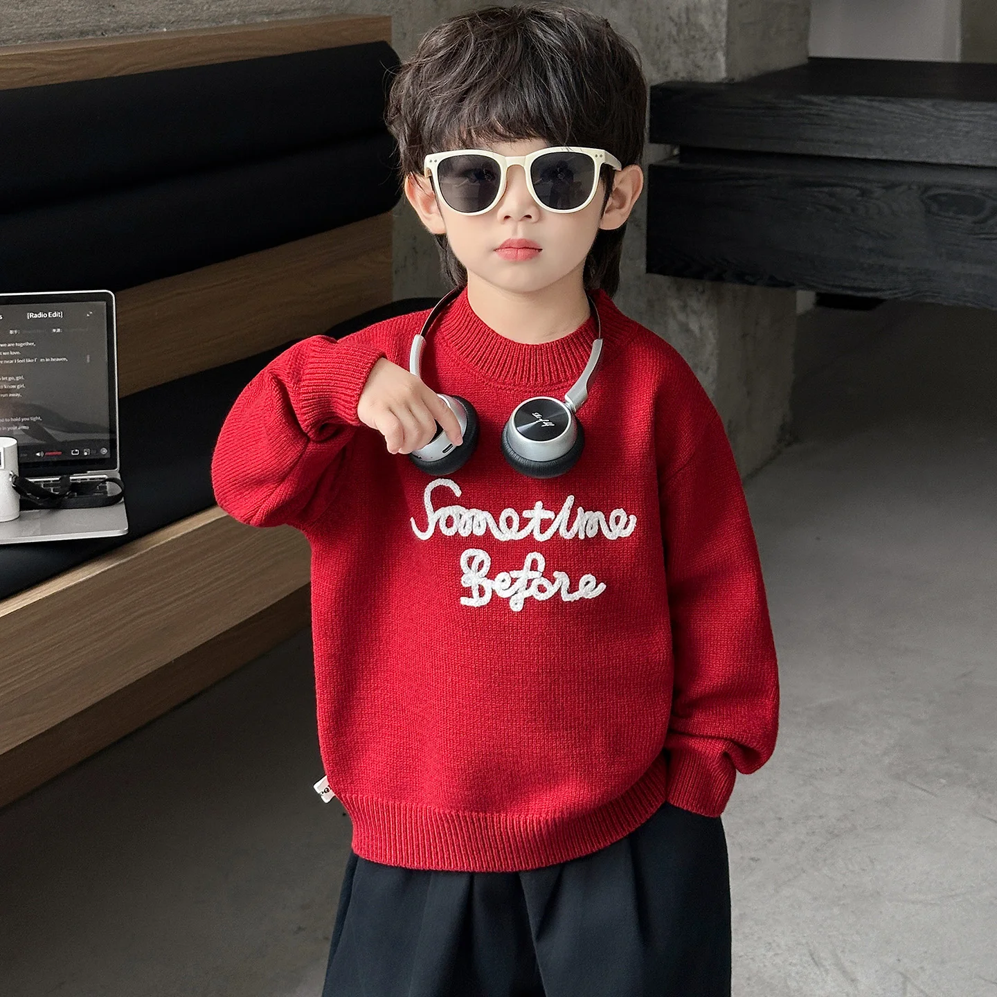 Thiened Autumn Winter Knitted Sweater for Boys Baby Warm Faionable Top Button Korean Sle Loose Fit Animal Pattern Cotton
Thiened Autumn Winter Knitted Sweater for Boys Baby Warm Faionable Top Button Korean Sle Loose Fit Animal Pattern Cotton