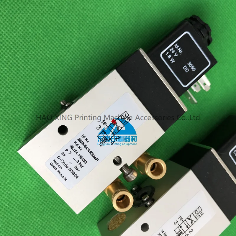 Printing Machinery Spareparts Solenoid Valve98.184.1051 for Heidelberg Offset Printing Accessories Solenoid Valve 98.184.1051/03
Printing Machinery Spareparts Solenoid Valve98.184.1051 for Heidelberg Offset Printing Accessories Solenoid Valve 98.184.1051/03