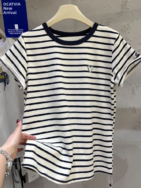 plus Size Women's T-Shirt Casual Style Short Sleeve Embroidered Striped Thin Summer Breathable Loose Fit round Neck Top
plus Size Women's T-Shirt Casual Style Short Sleeve Embroidered Striped Thin Summer Breathable Loose Fit round Neck Top
