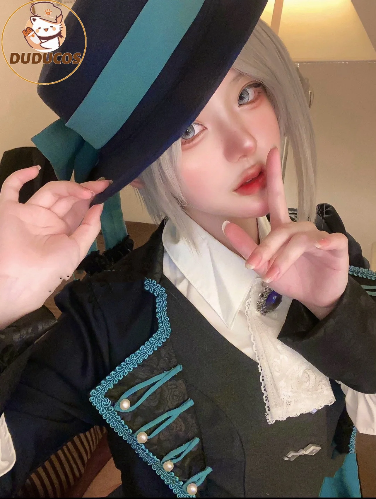 Vertin Cosplay Costume Reverse:1999 Carnival Uniform Wig Anime Halloween Costumes Men Game
Vertin Cosplay Costume Reverse:1999 Carnival Uniform Wig Anime Halloween Costumes Men Game