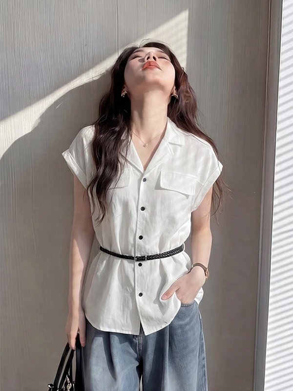 Elegant White Cotton Linen Shirt Women's Summer Fashion Thin Short Sleeve Top Korean Style Commute Wind Regular Fit Button up
Elegant White Cotton Linen Shirt Women's Summer Fashion Thin Short Sleeve Top Korean Style Commute Wind Regular Fit Button up