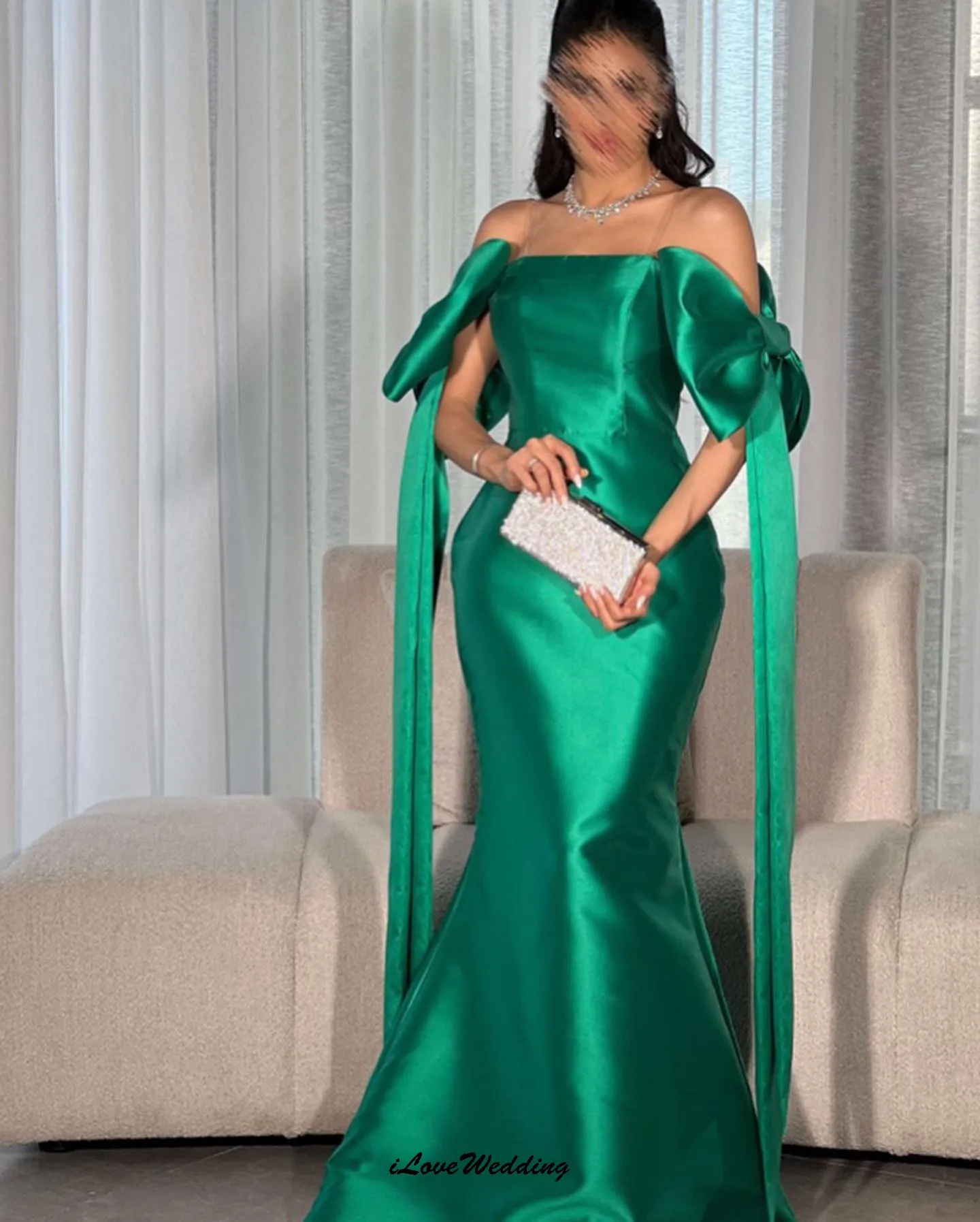 Prom Dresses 2025 Emerald Wedding Party Dress Bow Satin Mermaid Ribbons Square Neck Evening Dreses Elegant Open Back Customized
Prom Dresses 2025 Emerald Wedding Party Dress Bow Satin Mermaid Ribbons Square Neck Evening Dreses Elegant Open Back Customized