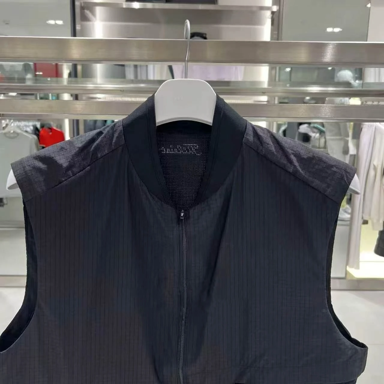 2026 SS New Golf Vest Men's Sleeveless Jacket Korean Style Lightweight Outdoor Sports Gilet Versatile Golf Wear Clothing
2026 SS New Golf Vest Men's Sleeveless Jacket Korean Style Lightweight Outdoor Sports Gilet Versatile Golf Wear Clothing