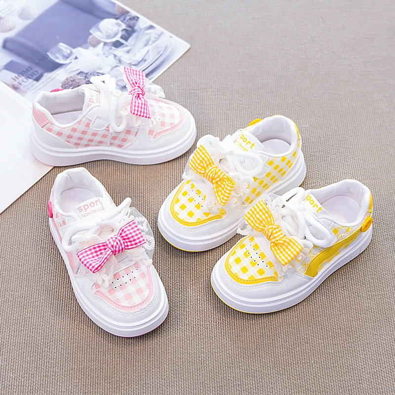 Детские теннисные кроссовки Candy Color для девочек, спортивная обувь с кружевными бантиками, новинка 2026 года, дышащие повседневные кроссовки для девочек, модный тренд
Детские теннисные кроссовки Candy Color для девочек, спортивная обувь с кружевными бантиками, новинка 2026 года, дышащие повседневные кроссовки для девочек, модный тренд