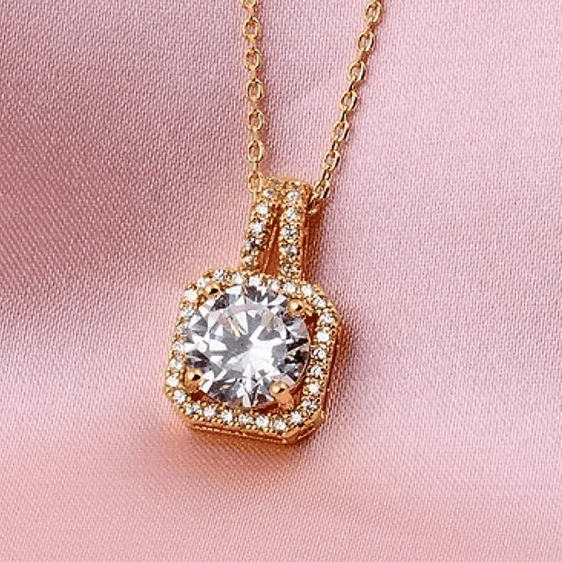 1pc 2 Carat Moissanite Pendant Necklace for Women and Men Jewelry Wedding Party Birthday Gifts, Gift for Your Lover.
1pc 2 Carat Moissanite Pendant Necklace for Women and Men Jewelry Wedding Party Birthday Gifts, Gift for Your Lover.