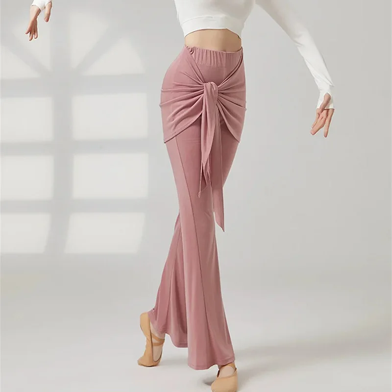 Женские расклешенные брюки для современных танцев с накидкой, дышащие свободные широкие брюки для балета, китайские классические танцевальные брюки для йоги
Женские расклешенные брюки для современных танцев с накидкой, дышащие свободные широкие брюки для балета, китайские классические танцевальные брюки для йоги