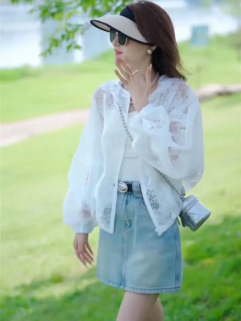Lace Embroidered Women's Summer Lightweight Casual Top Sun Protection Outerwear Fashionable Small Size Versatile Zipper Closure
Lace Embroidered Women's Summer Lightweight Casual Top Sun Protection Outerwear Fashionable Small Size Versatile Zipper Closure