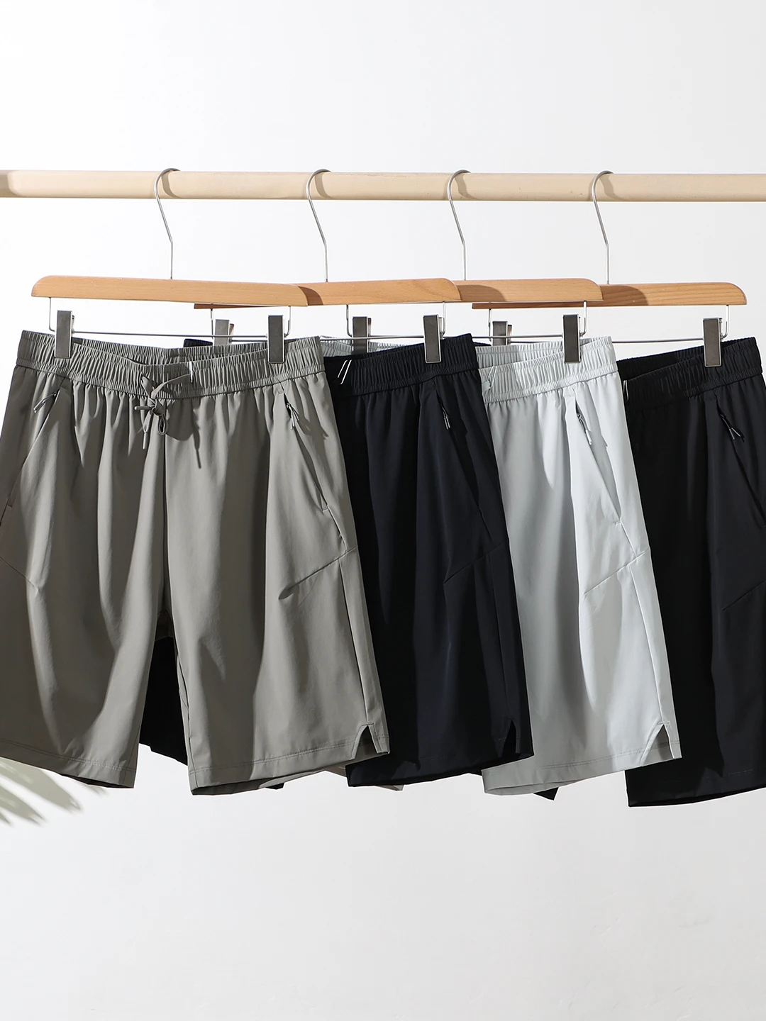 Outdoor Men's Quick Dry Breathable Loose Elastic Five-Quarter Casual Shorts Comfortable Lightweight Summer Pants
Outdoor Men's Quick Dry Breathable Loose Elastic Five-Quarter Casual Shorts Comfortable Lightweight Summer Pants