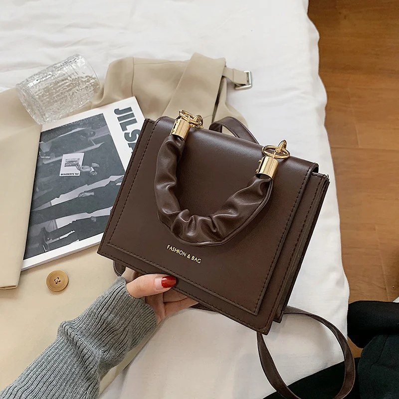 Texture Women's 2025 New Popular Korean Fashion Luxury Handbag Net Red Single Shoulder Messenger Designer Tote High Quality Bag
Texture Women's 2025 New Popular Korean Fashion Luxury Handbag Net Red Single Shoulder Messenger Designer Tote High Quality Bag