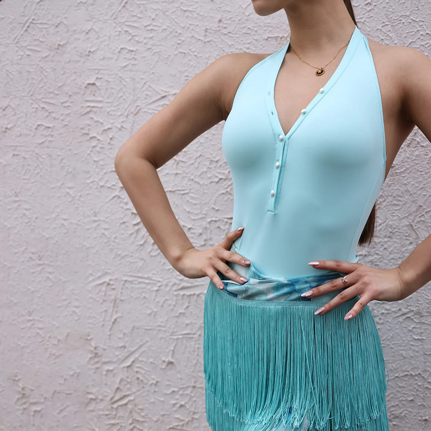 Latin dance costume sexy V-neck sleeveless top+high-end printed tassel short skirt set tango chacha samba performance outfit
Latin dance costume sexy V-neck sleeveless top+high-end printed tassel short skirt set tango chacha samba performance outfit