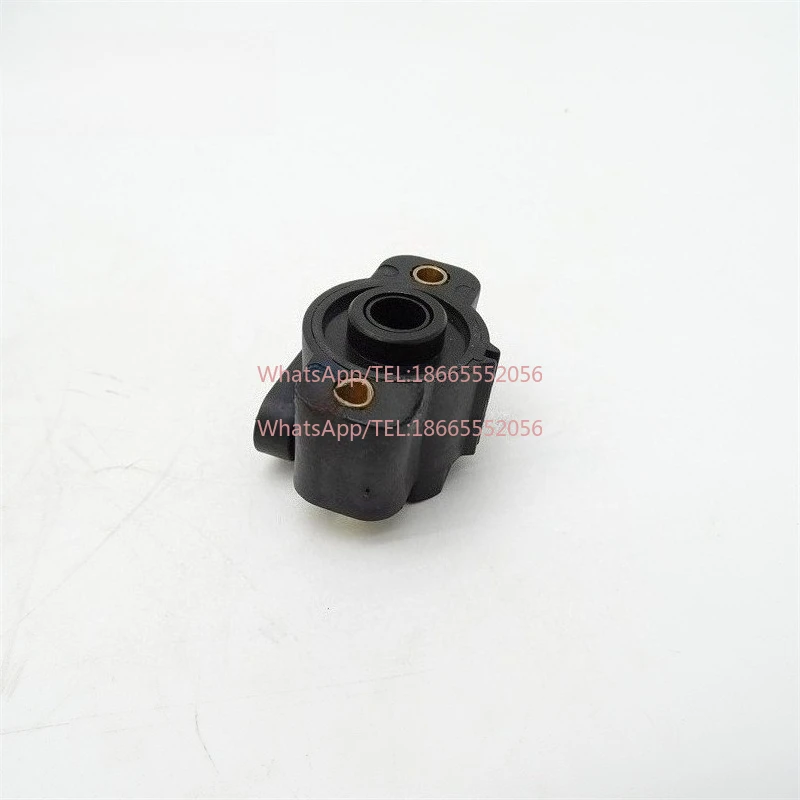 RE213475 For Joh n Dee re 3033R 3038R 3045R Throttle Position Sensor, Spot
RE213475 For Joh n Dee re 3033R 3038R 3045R Throttle Position Sensor, Spot