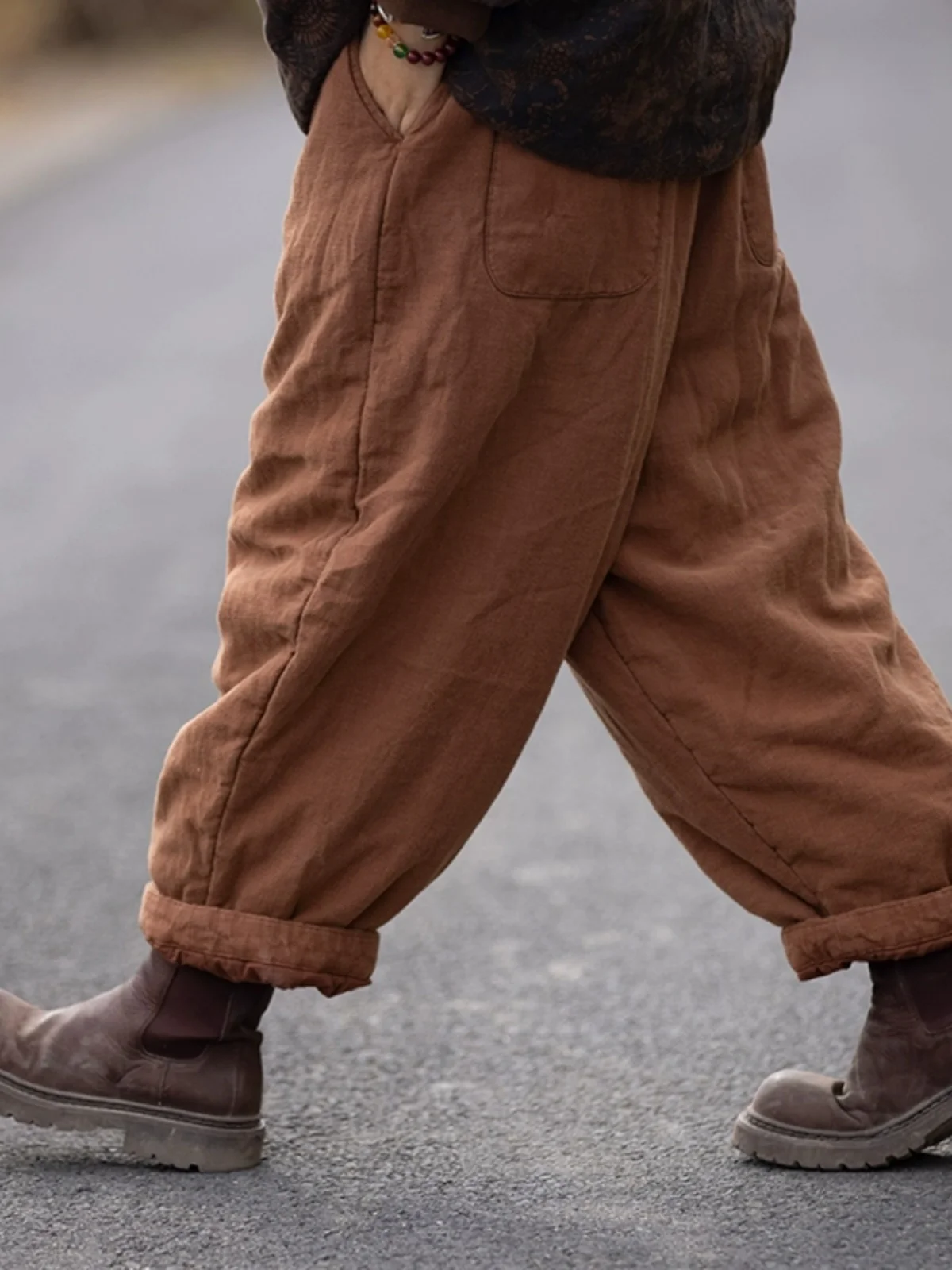 Koran Wood Thiened Cotton Pants Original Design Winter Vintage Relaxed Fit Long Straight Leg mid Waist Women's Trousers
Koran Wood Thiened Cotton Pants Original Design Winter Vintage Relaxed Fit Long Straight Leg mid Waist Women's Trousers