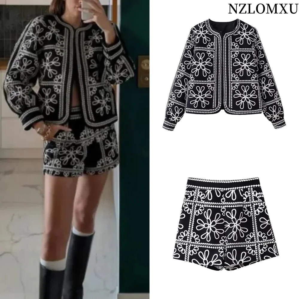 Women's Bohemian High Street Jacket Set Fashion New Floral Print Cardigan Cotton Jacket + High Waist Printed Shorts
Women's Bohemian High Street Jacket Set Fashion New Floral Print Cardigan Cotton Jacket + High Waist Printed Shorts