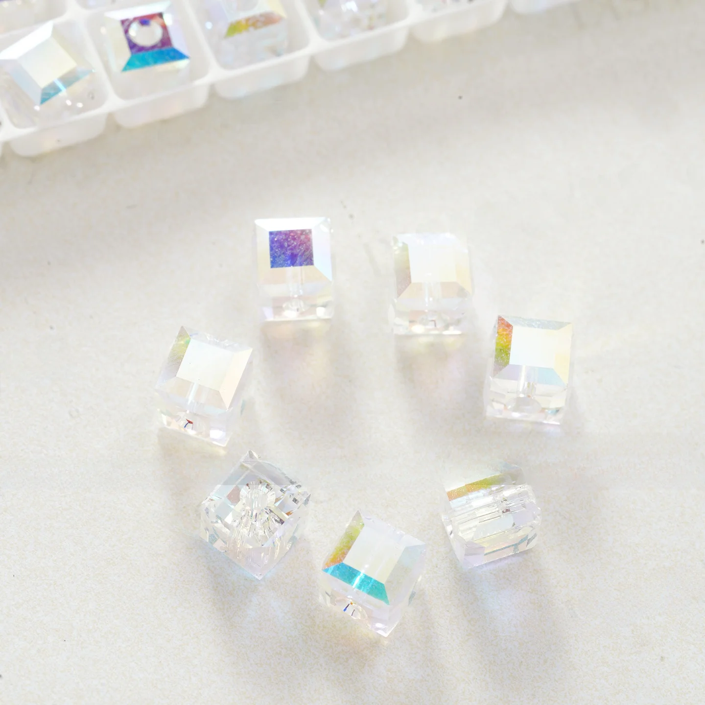 Белый ABB сахарный куб хрустальные бусины браслет ожерелье мода ювелирные изделия кристалл жемчуг белый цвет DIY аксессуары
Белый ABB сахарный куб хрустальные бусины браслет ожерелье мода ювелирные изделия кристалл жемчуг белый цвет DIY аксессуары