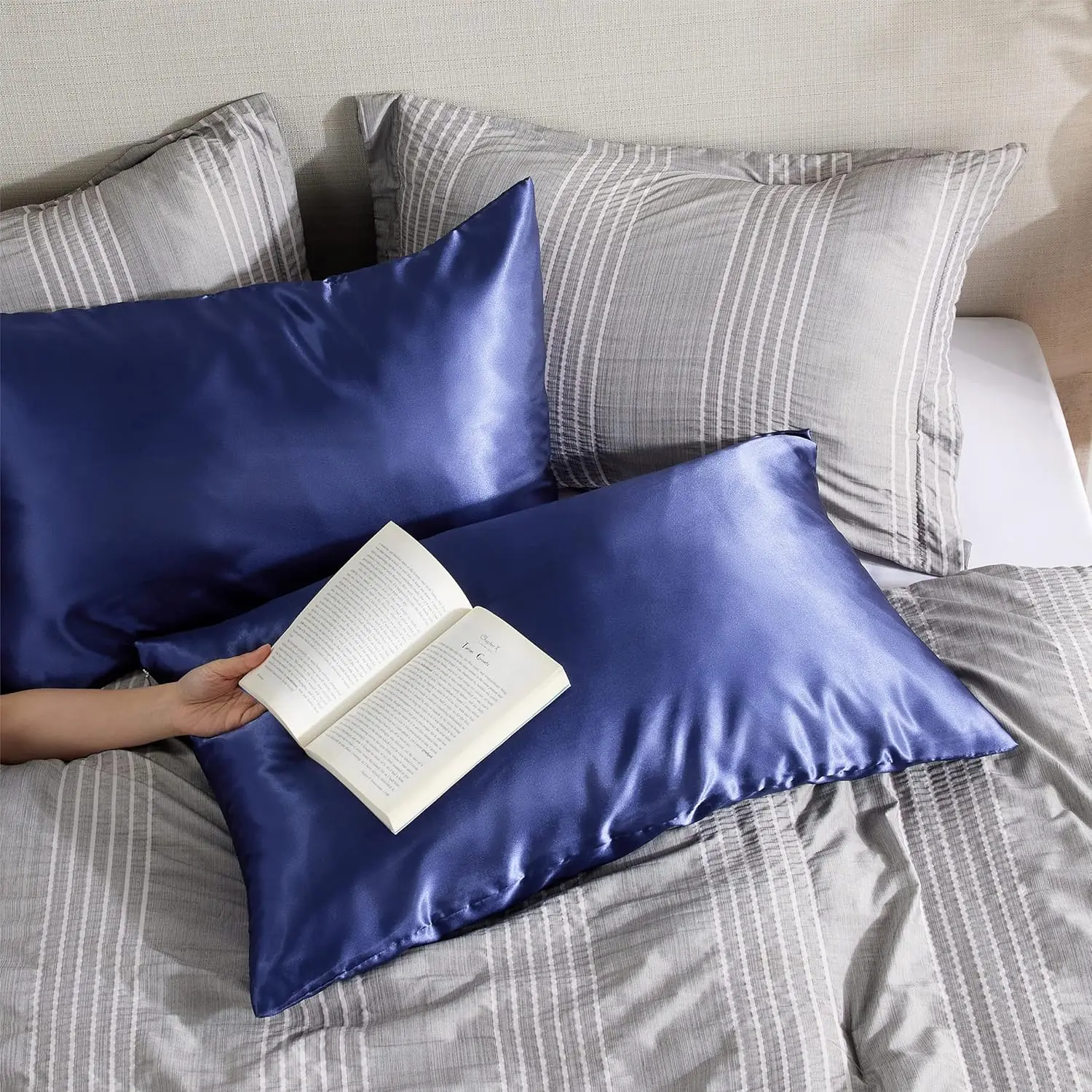 2PCS Satin Pillowcase Gifts Luxurious and Silky Throw Pillows with Envelope Closure 20x36 Inches Pillow Cover for Hair and Skin
2PCS Satin Pillowcase Gifts Luxurious and Silky Throw Pillows with Envelope Closure 20x36 Inches Pillow Cover for Hair and Skin