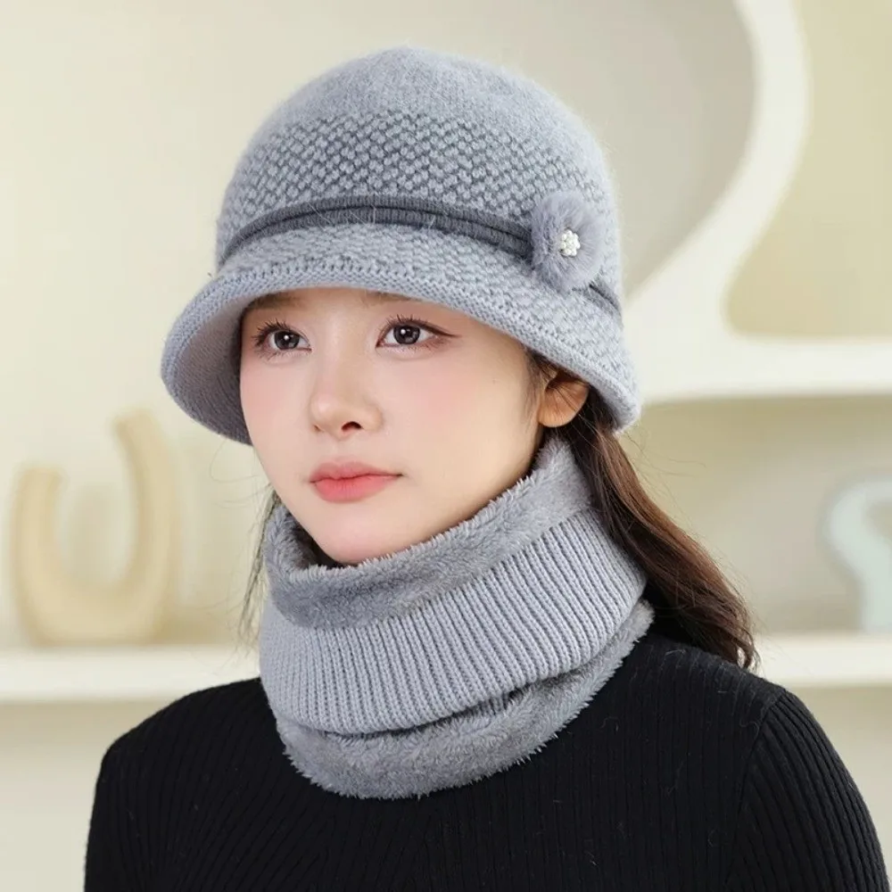 Fashion Flower Decor Women Winter Hat Thickened Fur Lined Fur Cap Thermal Fleece Lined Cap Winter Season
Fashion Flower Decor Women Winter Hat Thickened Fur Lined Fur Cap Thermal Fleece Lined Cap Winter Season