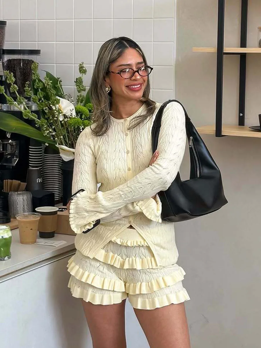 Solid Knitted Slim Two-piece Set Women Summer New O Neck Long Sleeve Sweater Cardigan Sexy Fashion Elegant Ruffle Shorts Sets
Solid Knitted Slim Two-piece Set Women Summer New O Neck Long Sleeve Sweater Cardigan Sexy Fashion Elegant Ruffle Shorts Sets