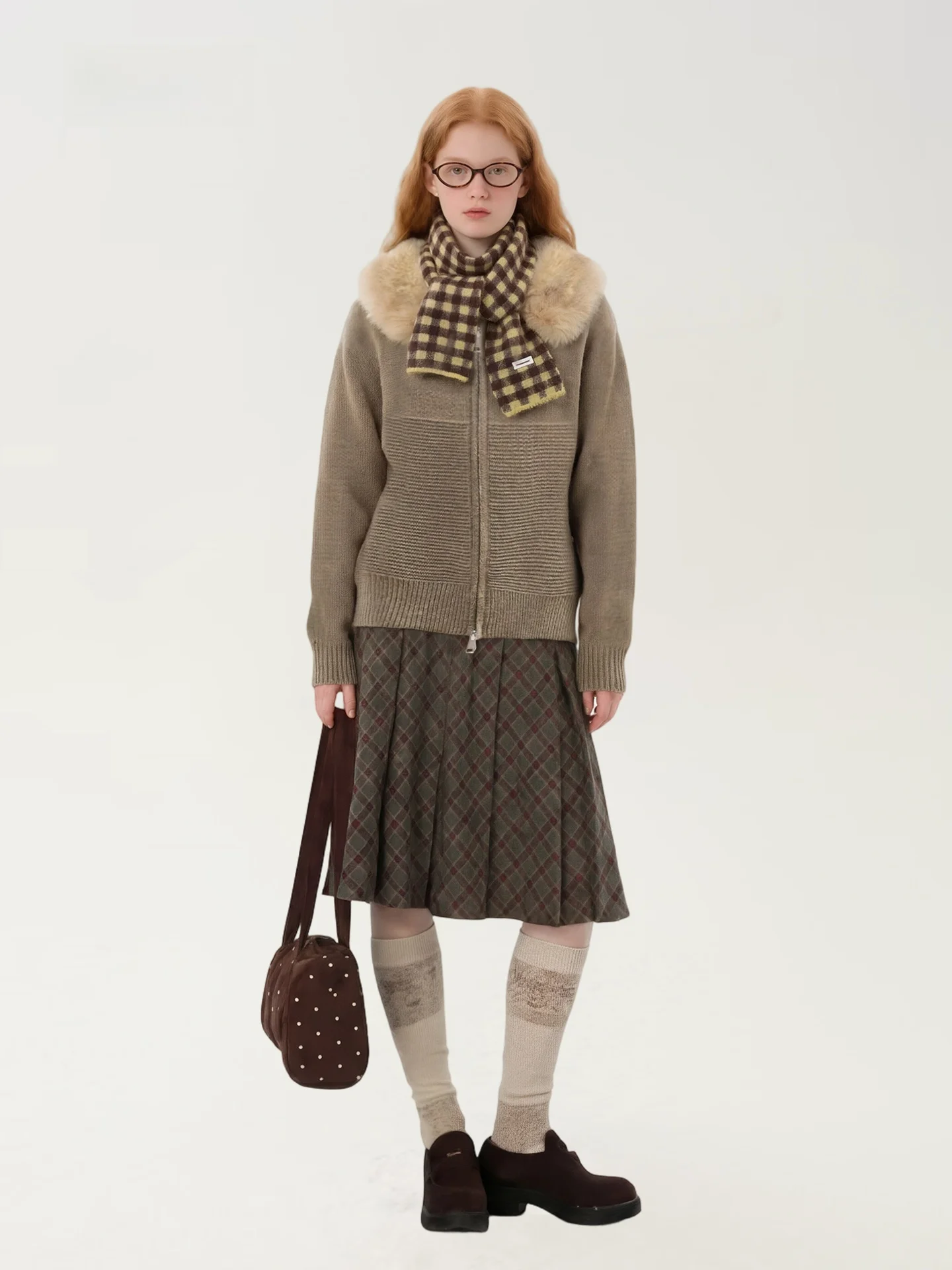 AHMI Women's Zipper Long Sve Knitted Open Cardigan Soft V-ne Sweater Jaet Detachable Fur Collar Autumn Winter New Sle
AHMI Women's Zipper Long Sve Knitted Open Cardigan Soft V-ne Sweater Jaet Detachable Fur Collar Autumn Winter New Sle