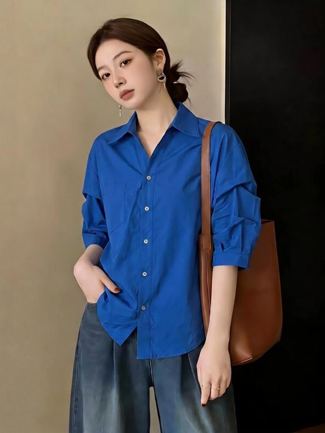 Blue Cotton Blend Loose Short Sleeve Shirt Women's Summer New Style plus Size Comfortable Lazy Feeling Korean Style Collar
Blue Cotton Blend Loose Short Sleeve Shirt Women's Summer New Style plus Size Comfortable Lazy Feeling Korean Style Collar