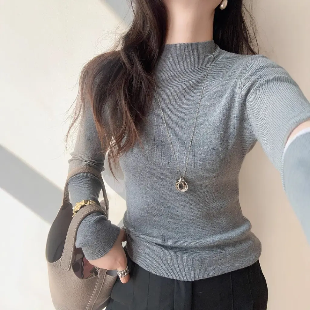 Silk-Enhanced Soft Stretch Knit Base Shirt Half-High Collar Wool Blend for Autumn Winter Value-Oriented Fashion F100616
Silk-Enhanced Soft Stretch Knit Base Shirt Half-High Collar Wool Blend for Autumn Winter Value-Oriented Fashion F100616