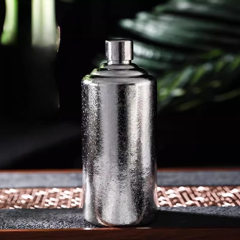 Household outdoor travel carry large capacity leak-proof Baijiu jug wine bottle
Household outdoor travel carry large capacity leak-proof Baijiu jug wine bottle