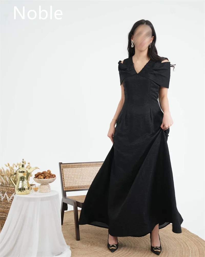 Noble Popular A-line V-Neckline Summer Formal Evening Dress For Women 2023 Long Length Custom Gowns
Noble Popular A-line V-Neckline Summer Formal Evening Dress For Women 2023 Long Length Custom Gowns