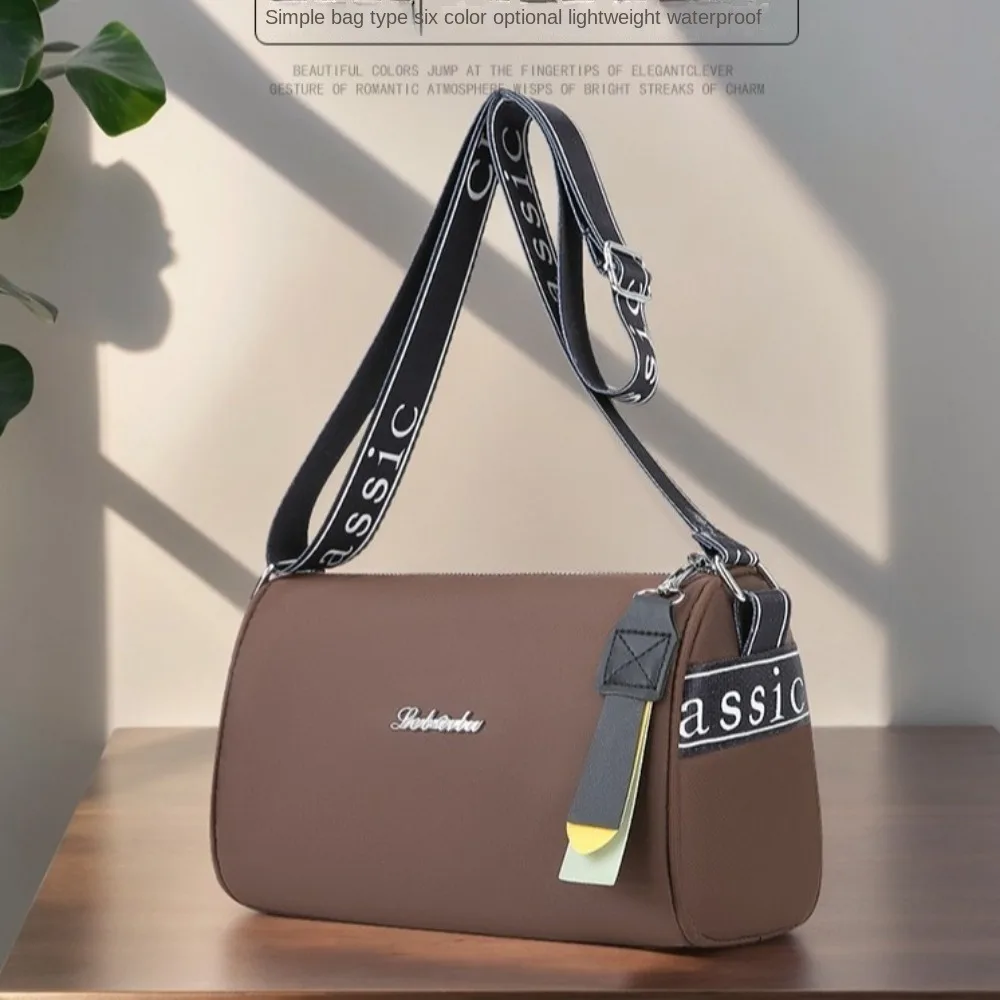 Korean Style Nylon Shoulder Bag Large Capacity Solid Color Zipper Dumpling Bag Pillow Bag Wide Shoulder Strap
Korean Style Nylon Shoulder Bag Large Capacity Solid Color Zipper Dumpling Bag Pillow Bag Wide Shoulder Strap