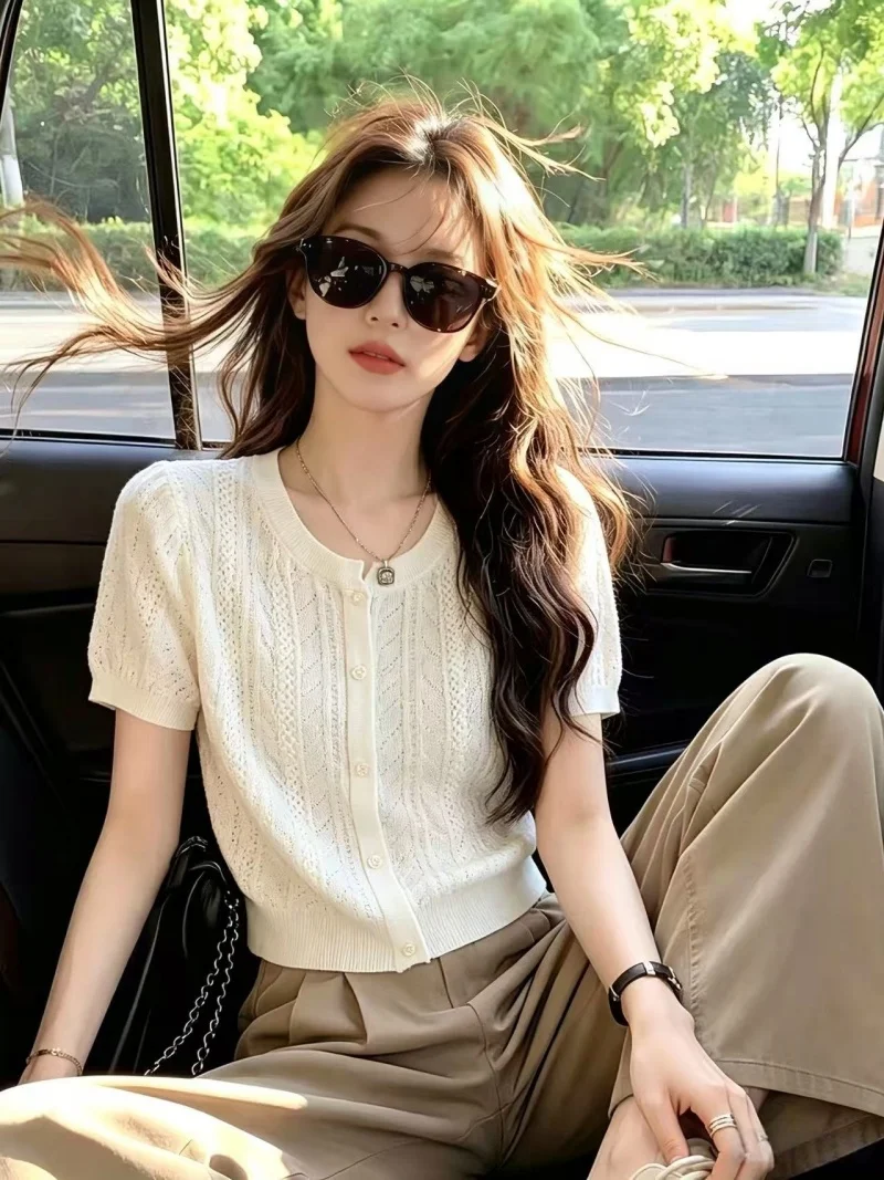 Retro Lace Trim Short Sleeve Knitted Shirt Women's Summer New Style Ageless Versatile Thin Top Self-Reserve Style Bubble Sleeve
Retro Lace Trim Short Sleeve Knitted Shirt Women's Summer New Style Ageless Versatile Thin Top Self-Reserve Style Bubble Sleeve