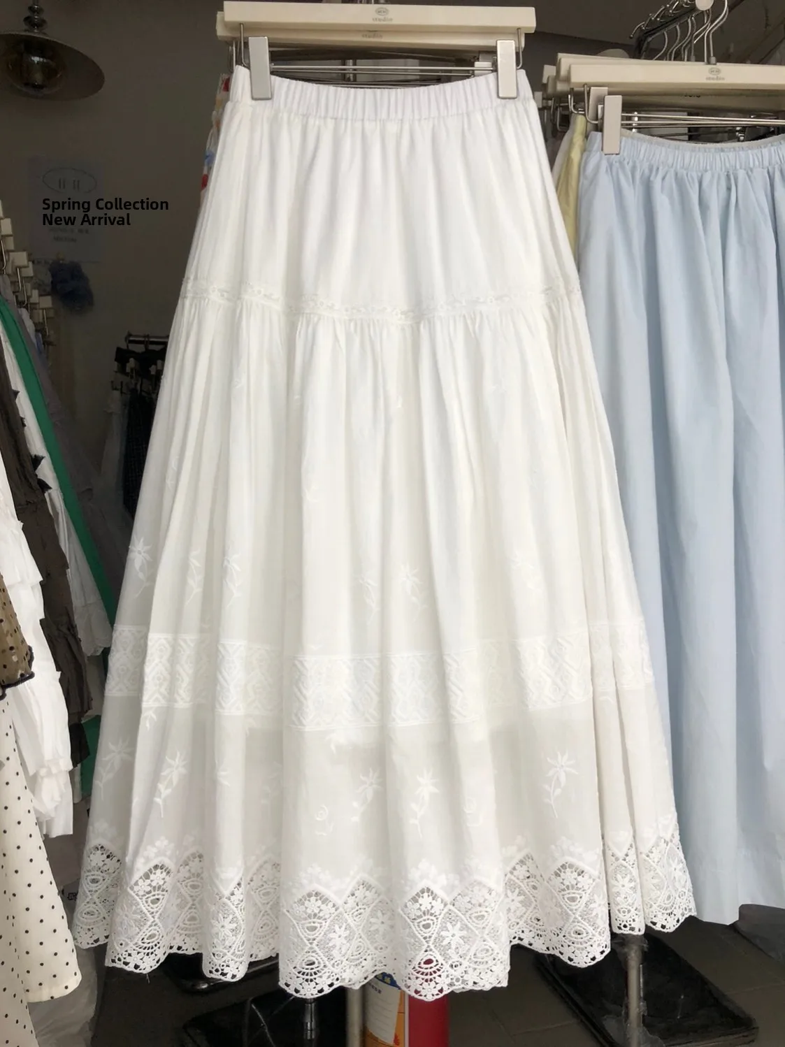 White Lace Trim Half Skirt Design Sensation Small Audience Heavy Work Hook Flower Summer New Cake Skirt A-Line High Waist Pol...
White Lace Trim Half Skirt Design Sensation Small Audience Heavy Work Hook Flower Summer New Cake Skirt A-Line High Waist Pol...