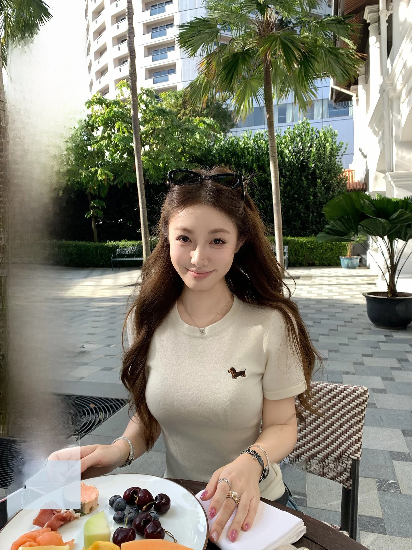 Soft Knitted Loose ort Sve round Ne Women's T-irt Casual Sle Comfortable Breathable Polyester Blend Spring Faion
Soft Knitted Loose ort Sve round Ne Women's T-irt Casual Sle Comfortable Breathable Polyester Blend Spring Faion