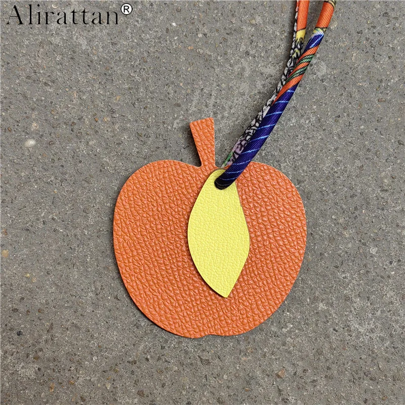 Trendy New Genuine Leather Apple Charm Pendant for Women's Bag Fashion Customized Pendant Bag's Hawk Ornaments ins
Trendy New Genuine Leather Apple Charm Pendant for Women's Bag Fashion Customized Pendant Bag's Hawk Ornaments ins