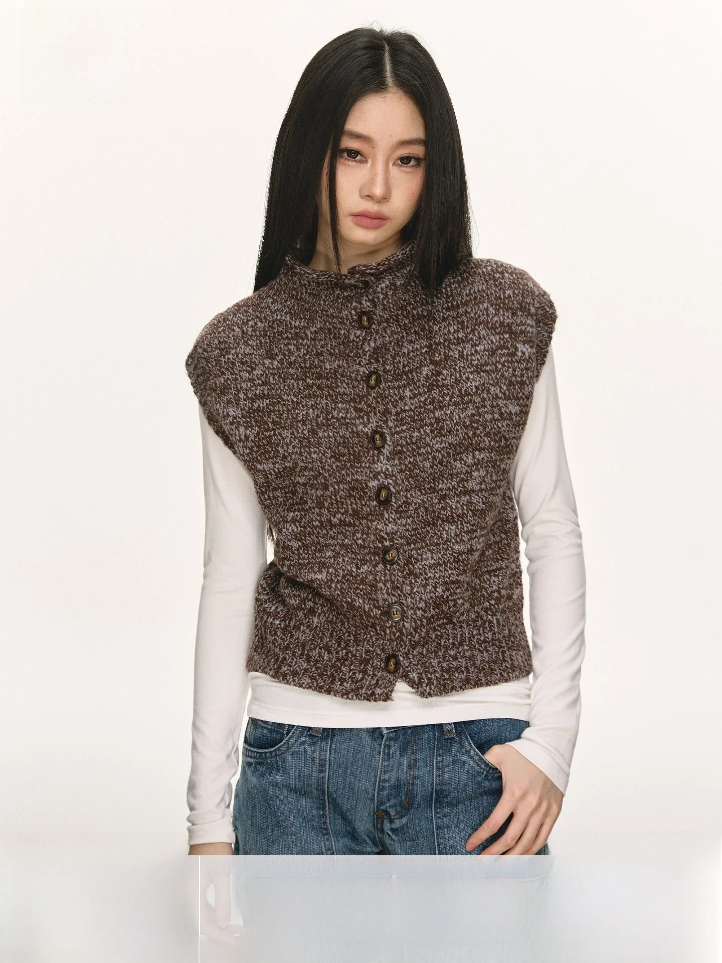 Anna Aneae Woolen Knitted Coarse Weave Single Button Collar Women's Vest Spring oulder Pad Knitted Sweater Trendy Layering
Anna Aneae Woolen Knitted Coarse Weave Single Button Collar Women's Vest Spring oulder Pad Knitted Sweater Trendy Layering