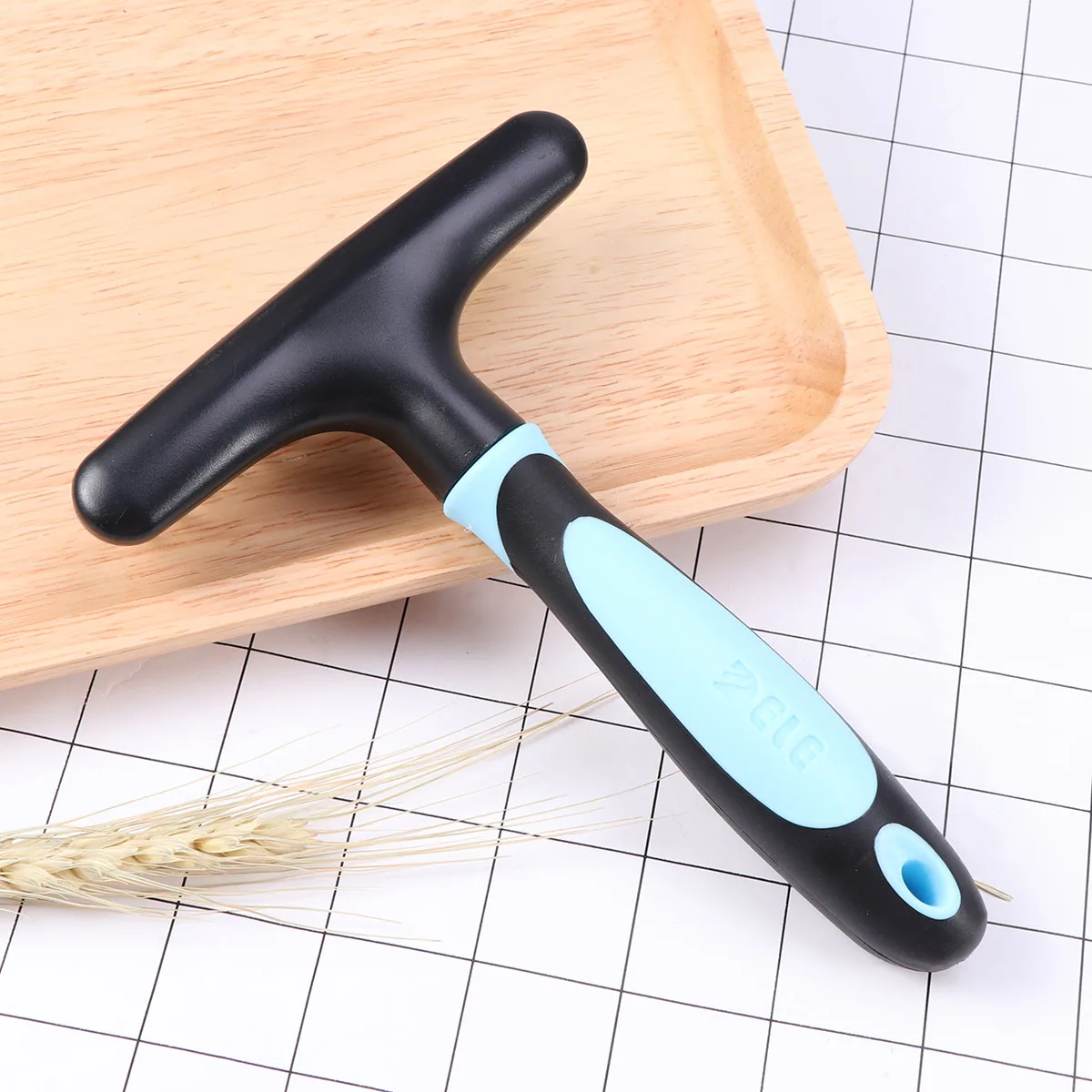 Silicone Dog Brush With Handle Bidentate Pet Comb For Hair Removal Grooming Tool Blue Easy To Clean Loose Skin Debris For Pet
Silicone Dog Brush With Handle Bidentate Pet Comb For Hair Removal Grooming Tool Blue Easy To Clean Loose Skin Debris For Pet