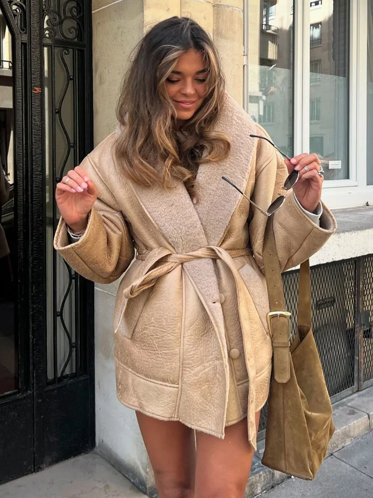 TRAFZA Women Fashion Turn Down Collar Lace-Up Fur All-in-One Jacket Female Vintage Single Breasted Pocket Long Sleeve Overcoat
TRAFZA Women Fashion Turn Down Collar Lace-Up Fur All-in-One Jacket Female Vintage Single Breasted Pocket Long Sleeve Overcoat