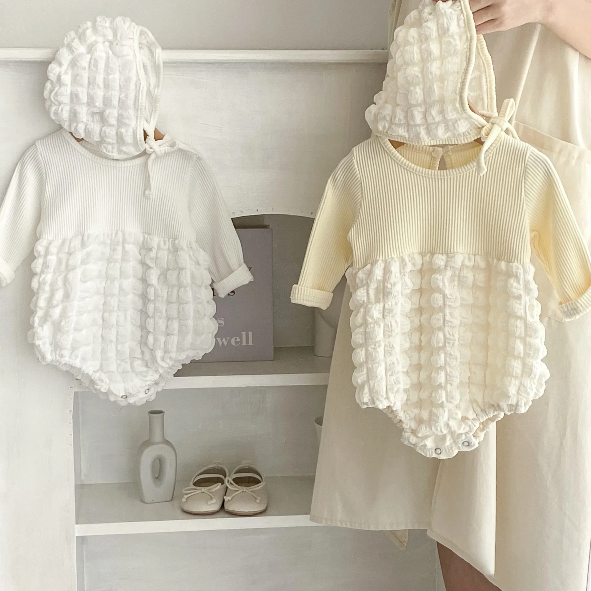 Baby Clothing Set 2024 Autumn Girls Seersucker Long Sleeve Jumpsuit Casual Sweet Romper and Hat Fashion Two Piece Set
Baby Clothing Set 2024 Autumn Girls Seersucker Long Sleeve Jumpsuit Casual Sweet Romper and Hat Fashion Two Piece Set