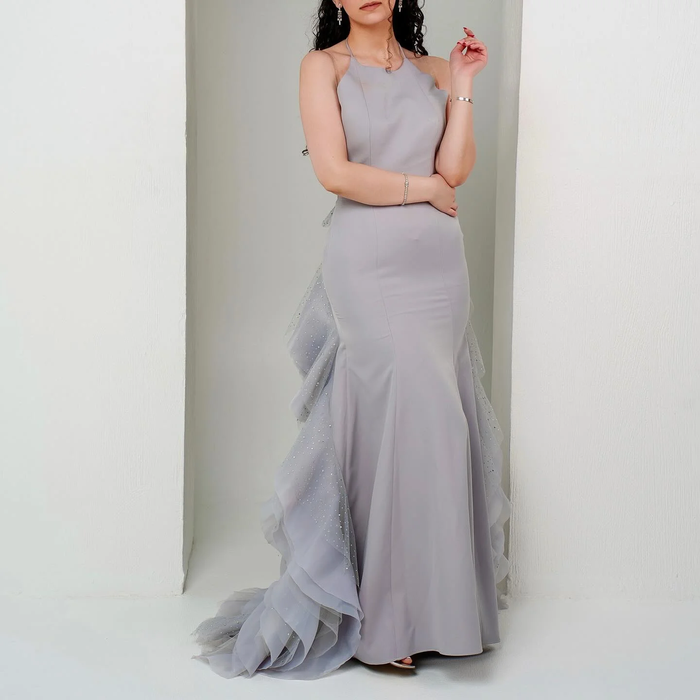 Customized Mermaid Prom Dresses Floor-Length Spaghetti Strap Sleeveless Evening Gown Fashion Sequined Tiered Draped Party Gown
Customized Mermaid Prom Dresses Floor-Length Spaghetti Strap Sleeveless Evening Gown Fashion Sequined Tiered Draped Party Gown