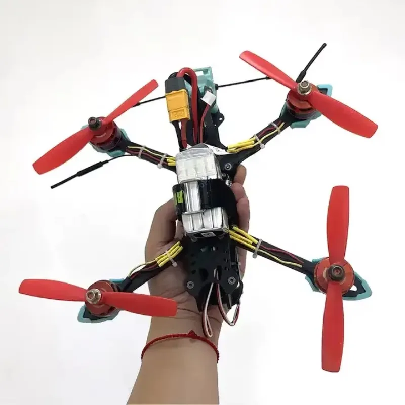 5-дюймовый FPV-дрон, маленький радиоуправляемый самолет с камерой, складной мини-дрон 4-в-1 для гонок и трассовых полетов
5-дюймовый FPV-дрон, маленький радиоуправляемый самолет с камерой, складной мини-дрон 4-в-1 для гонок и трассовых полетов