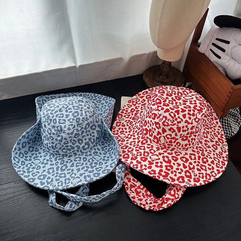 Новая мода с леопардовым принтом, панамы с большими полями, женские шляпы для показа лица, маленькие летние путешествия, защита от солнца, универсальная повседневная шляпа от солнца с ремешком
Новая мода с леопардовым принтом, панамы с большими полями, женские шляпы для показа лица, маленькие летние путешествия, защита от солнца, универсальная повседневная шляпа от солнца с ремешком
